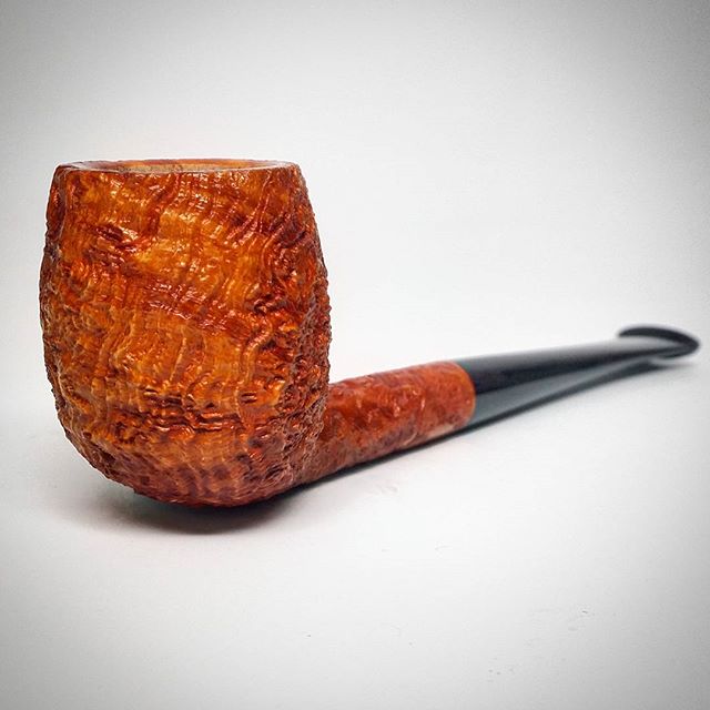 This slender shank billiard is still available. Stem is aubergine cumberland, very subtle and beautiful. Lightweight and sleek. $425 Contact me if you are interested: nate@natekingpipes.com 
#artisanpipe #artisanpipeshop #pipeplayground #briarlab #pipepix #nkpwhq